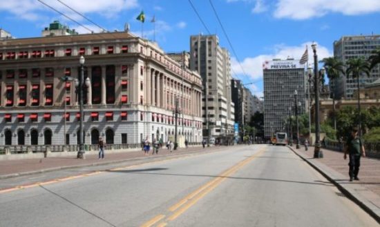 Movimento no Viaduto do Chá durante a quarentena