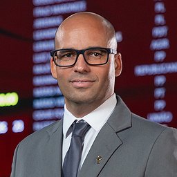 uilian_img.jpg.256x256_q85_box-0,0,895,894_crop_detail