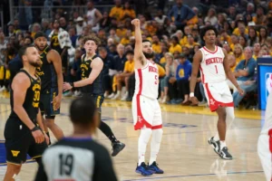 NBA: Playoffs-Houston Rockets at Golden State Warriors