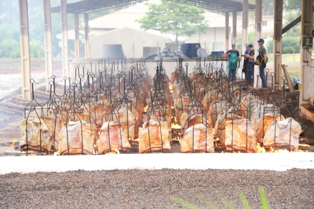 Calendário turístico: Campo Mourão, na região Noroeste, promove muita gastronomia com o 35º Costelão de São José. Foto: Diocese de Campo Mourão