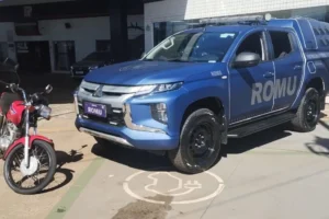romu-da-gcm-de-maringa-aborda-motociclista-sem-cnh-e-com-moto-que-acumula-mais-de-r-40-mil-em-debitos