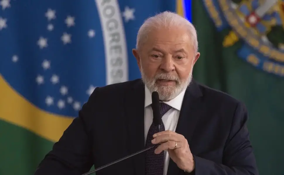 Lula-sanciona-lei-e-eleva-cotas-para-negros-em-con0024320500202506031837