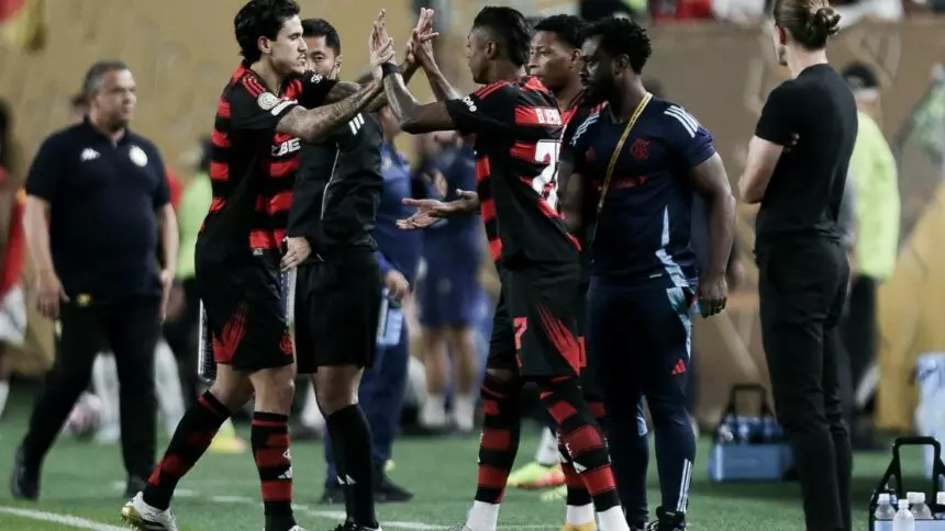 pedro-bruno-henrique-filipe-luis-860×484