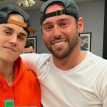 1-ARTISTA-3-11-1074×636