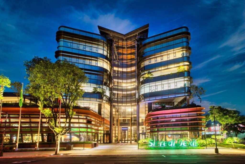 53588188155_9e17a1d257_k-1536×1025