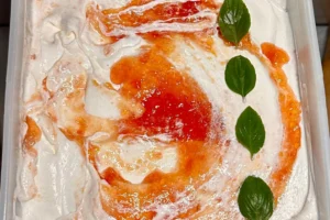 Sorvete de Pizza? Criação inusitada chama atenção em sorveteria maringaense