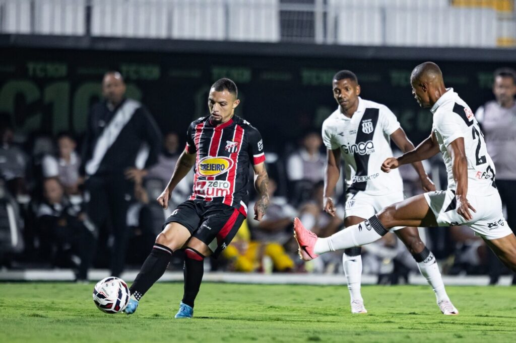 anapolisfutebolclube_1746314791_3624673645215435460_28174056203