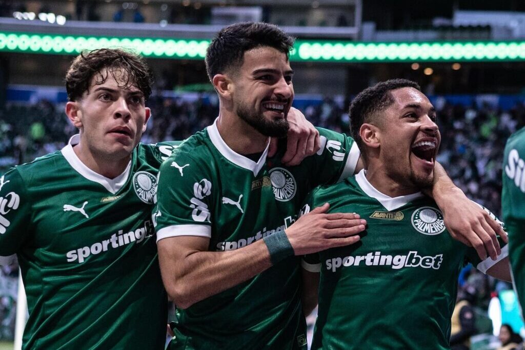 vitor_roque9_1754868915_3696430838527169612_4843645703