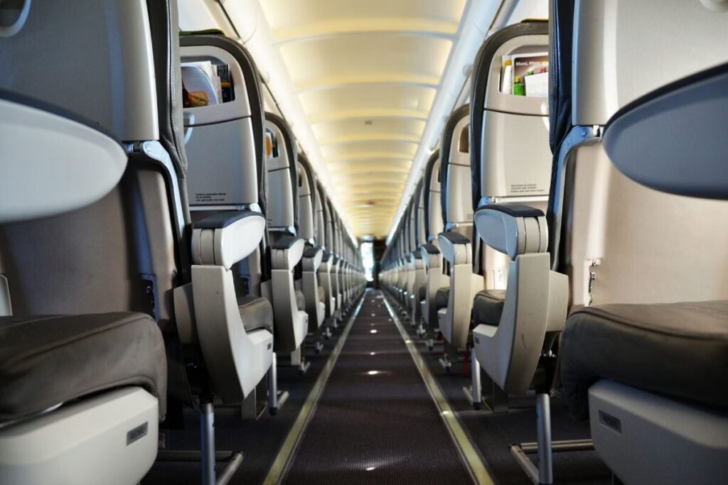 6ceca8d4-e403-44de-af4c-65b9810eb3e4