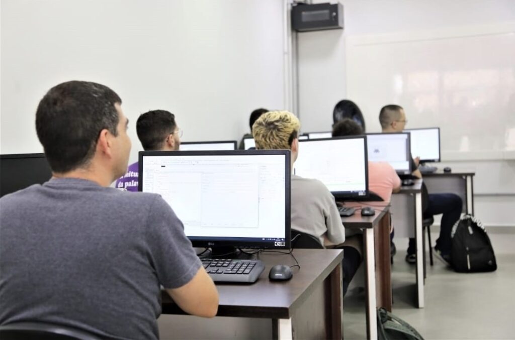 f36d4b31-53ba-4f7a-8124-818bc65b4690