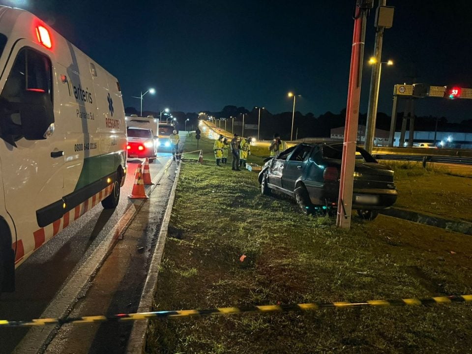 jovem-morre-ejetada-carro-capotamento-br-116-1-960×720