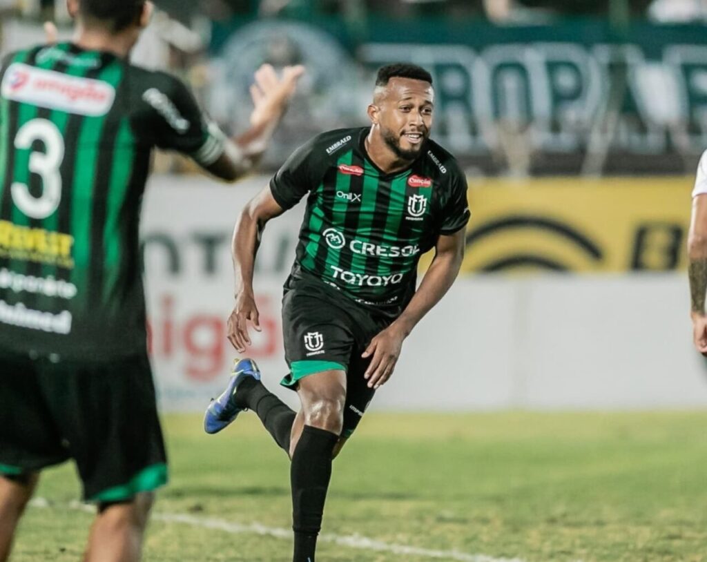 maringafc_1756590523_3710872732394531384_2216905875