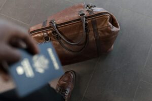 viagem passaporte mala aeroporto férias