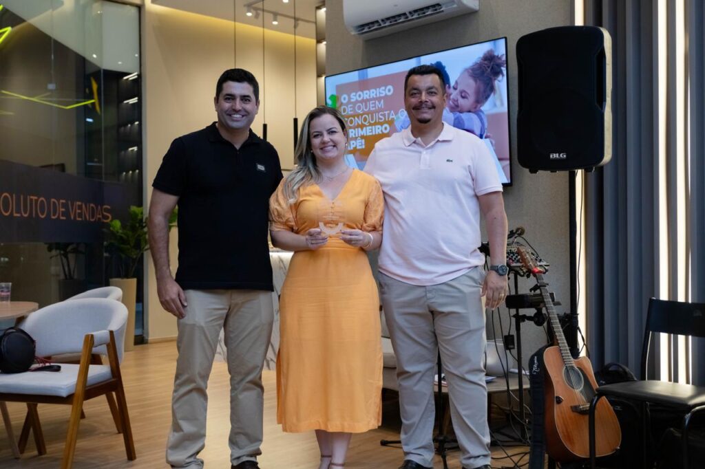 WhatsApp Image 2025-10-14 at 16.09.58 (1)