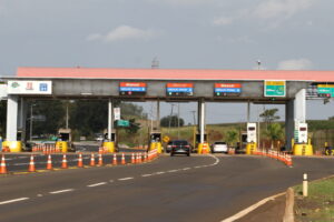 PEDAGIO DE JATAIZINHO  —  15/06/14 — JATAIZINHO – PARANA