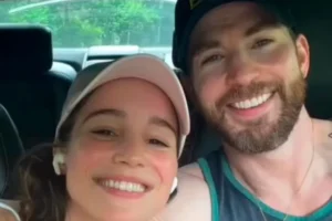 chris-evans-e-alba-baptista-2983276-article