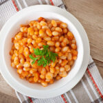Stewed white beans in tomato sauce