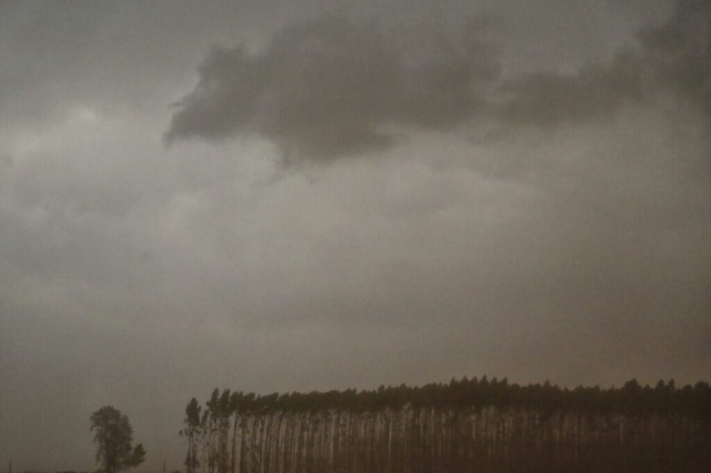 tempestade registrada no paraná que está em alerta