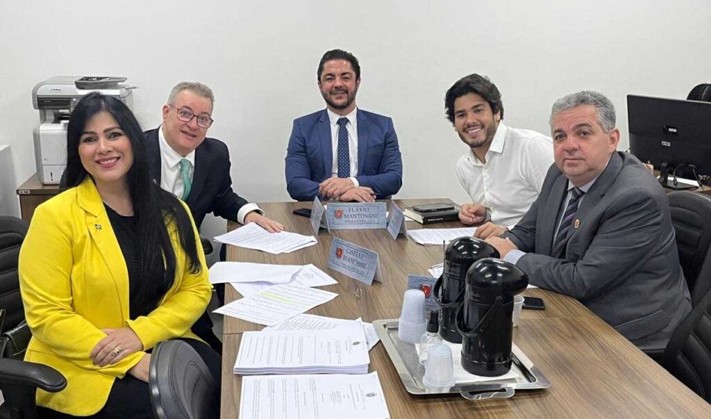 vereadores da comissão de constituição