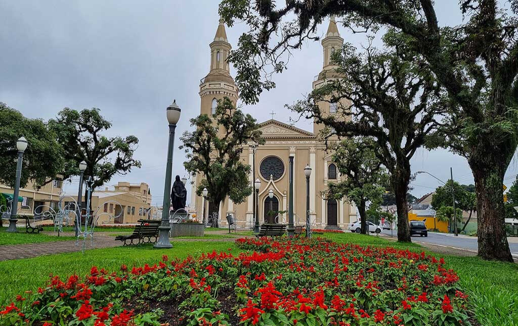 9ec4d994-c1d7-4328-95c6-54a92f99251e