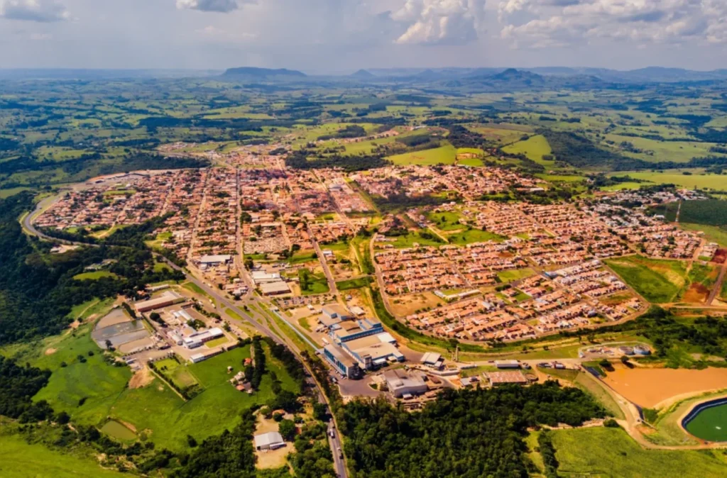 Joaquim-Tavora-completa-91-anos0301840300202009211516