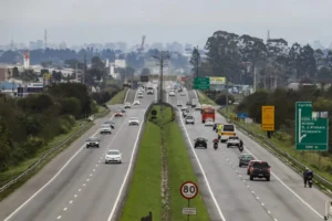 rodovia estrada trânsito paraná