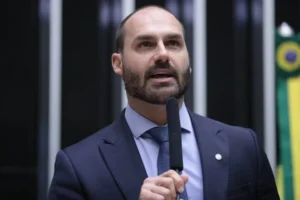 2b8ce984-5042-4794-b5d8-55642bae5517