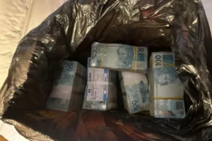 5571580_f75265cf66b0b14