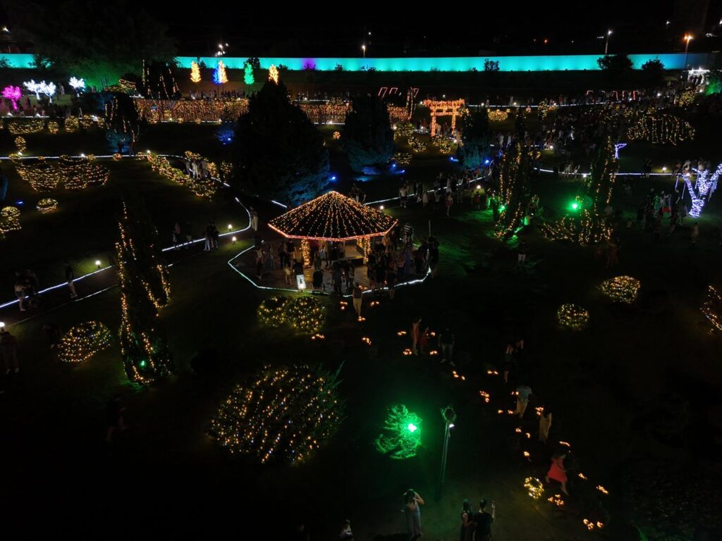 7e01350f-7e37-42f8-9c24-3498f46f87e0