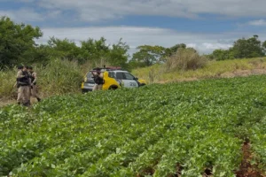 assalto-a-oficina-termina-com-um-suspeito-morto-e-outro-preso-apos-confronto-com-a-policia-na-regiao