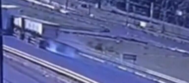 camera-registra-acidente-entre-duas-carretas-no-contorno-norte-em-maringa-768×545