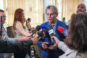 coletiva de Silvio Barros