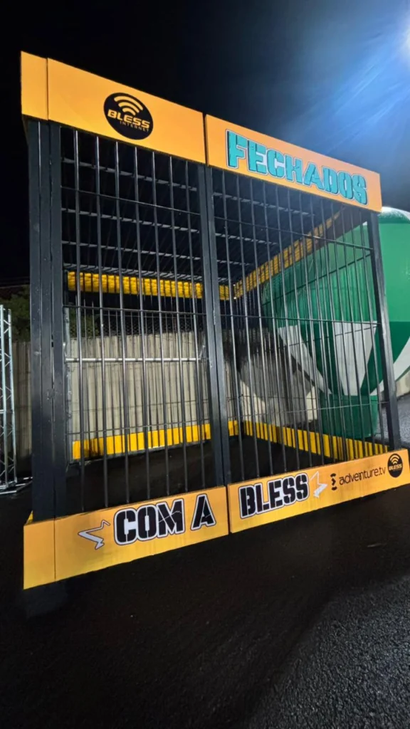 FECHADOS COM A BLESS (2)