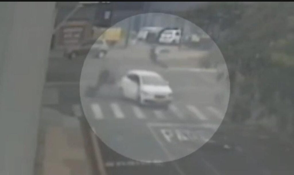 camera-registra-motorista-embriagado-avancando-preferencial-e-deixando-motoentregadora-em-estado-gravissimo