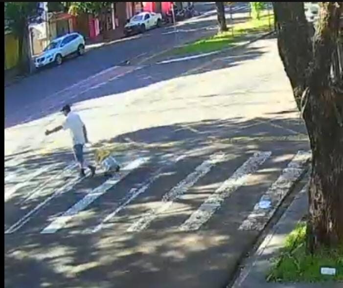 O acidente foi registrado na Avenida Pedro Taques, zona norte de Maringá.