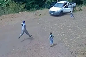 criancas-soltam-freio-mao-carro-reacao-pai-acolhe-filhos-1536×864