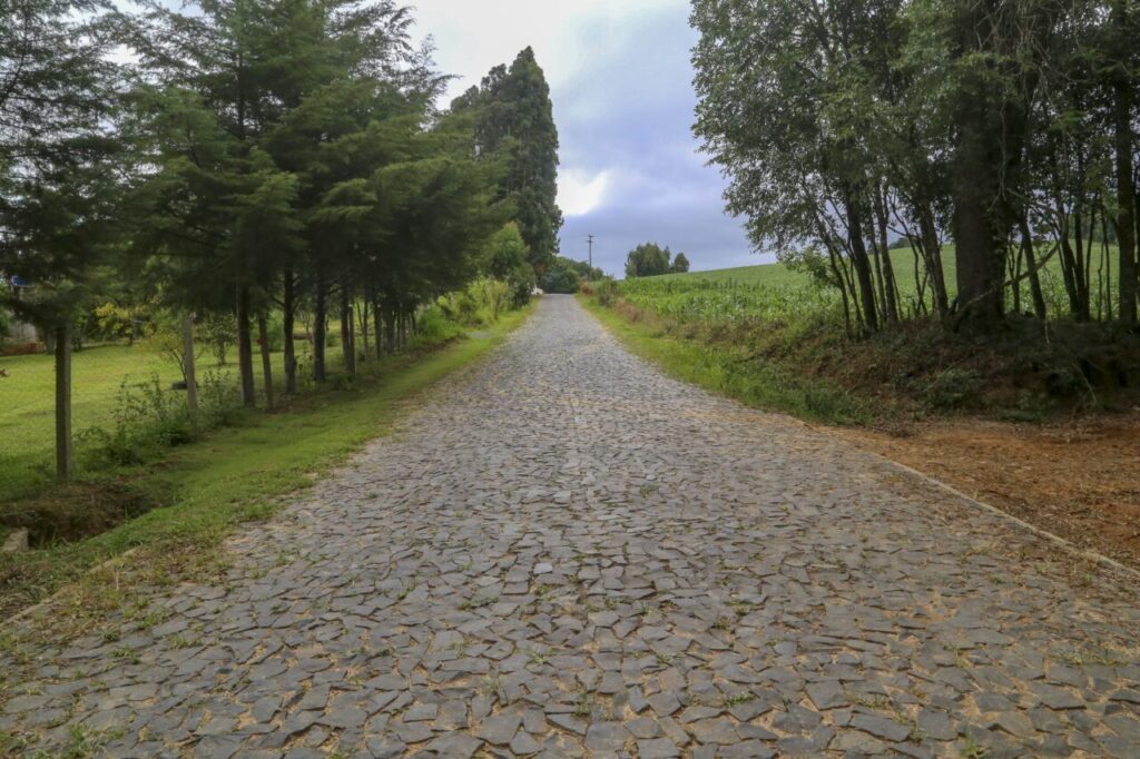 Estrada Rural na Comunidade de Ribeirão de Cima, em Teixeira Soares –