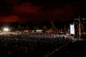 “A Praça da Catedral não nos comporta mais”, diz diretor da Paixão de Cristo