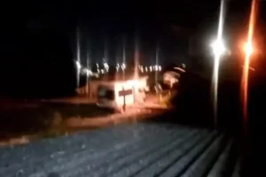 acidente-com-trem-foi-registrado-na-madrugada-dest-01076564-0-202603270835-ProportionalFillBackground