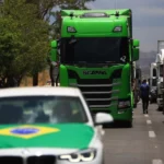 bloqueio-caminhoneiros-luziania-5