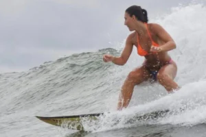 surfista-morre-afogada-ilha-do-mel-1