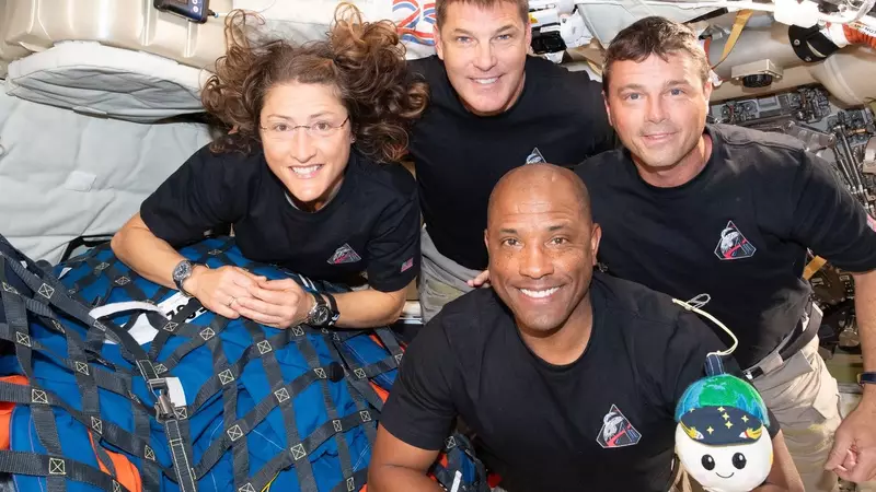 atronautas-artemis-ii-u87wgzfw4vhf