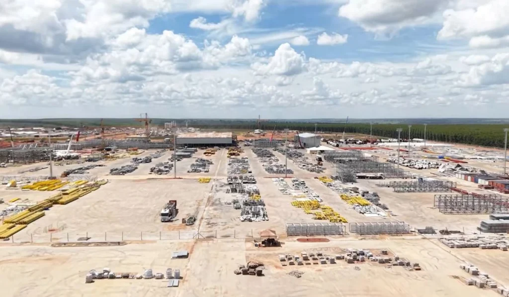 megafábrica em construção