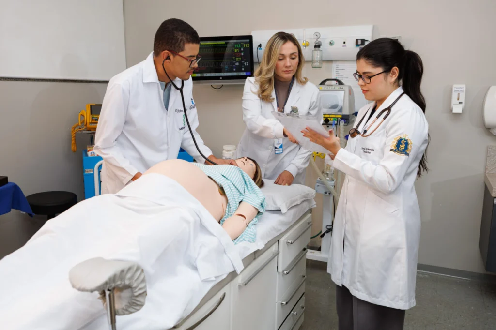 Vestibular de Medicina do Integrado terá provas presenciais em cinco cidades do Paraná