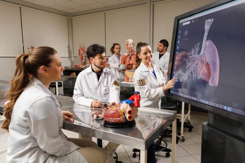 Vestibular de Medicina do Integrado terá provas presenciais em cinco cidades do Paraná 2
