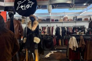 Expositores de produtos de couro comemoram frio na Expoingá