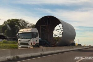 cargas-sao-escoltadas-na-br-376-ate-nova-londrina-nesta-sexta-22-6a106226e9f20
