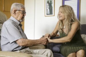 Cuidadores-Alzheimer-768×459