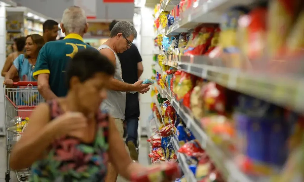 Após fechar 343 lojas no Brasil, rede de supermercados encerra recuperação judicial