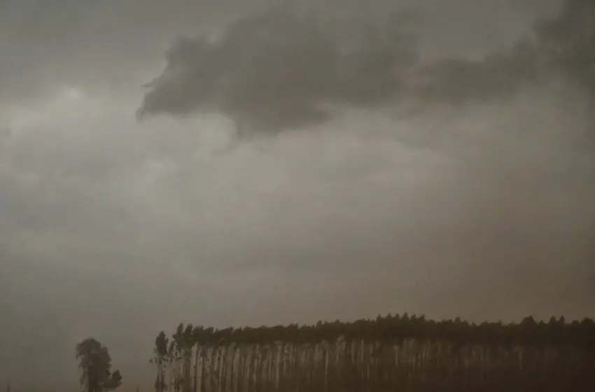 Ciclone vai turbinar frente fria no paraná